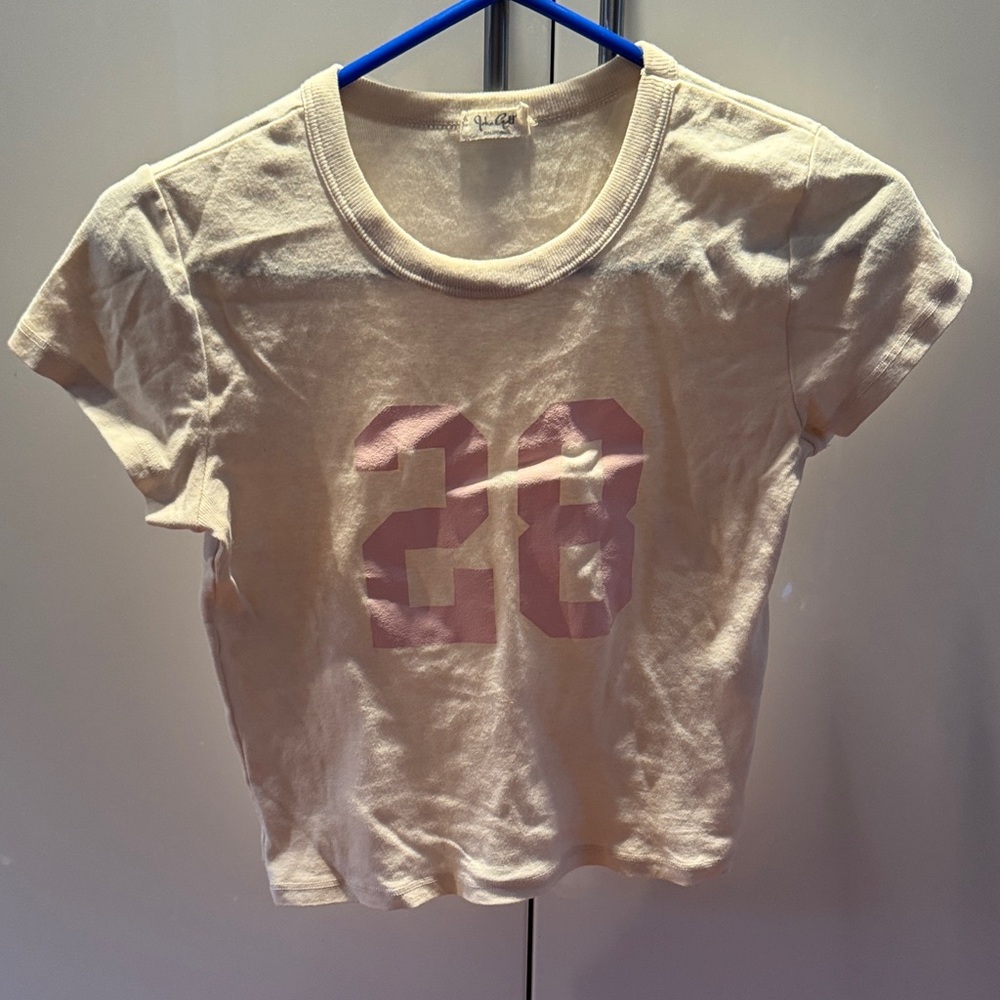 Brandy Cream T-Shirt with Pink Number 28